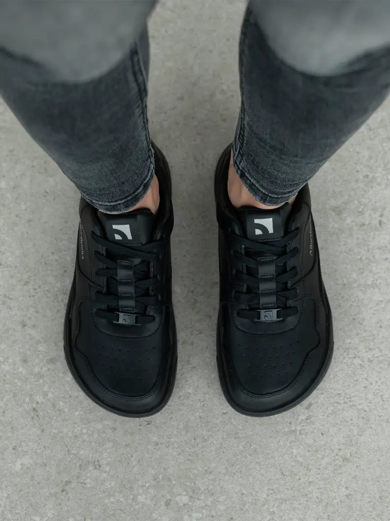 barefoot-tenisky-barebarics-zing-all-black-leather-100466-size-large-v-1.webp