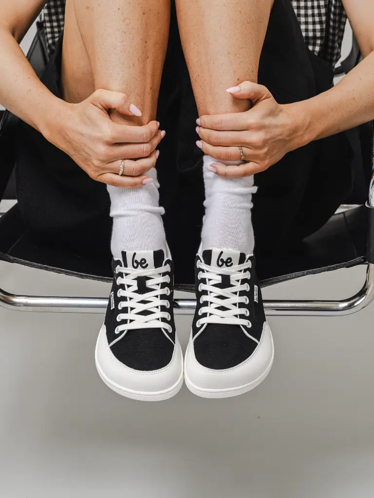 barefoot-tenisky-be-lenka-rebound-black-white-118111-size-large-v-1.webp